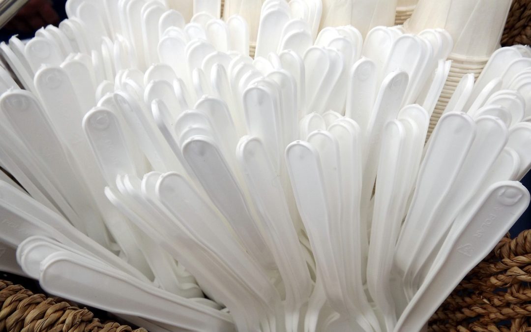 What Is the Difference Between Thermoplastic and Thermosetting Plastic?